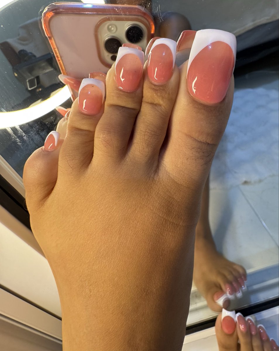 IFeet02's tweet photo. I like it when you leave your girl in the room and go to the bathroom to play with me🔥

Available for custom and vc😏 https://t.co/MsrqBFYmcL