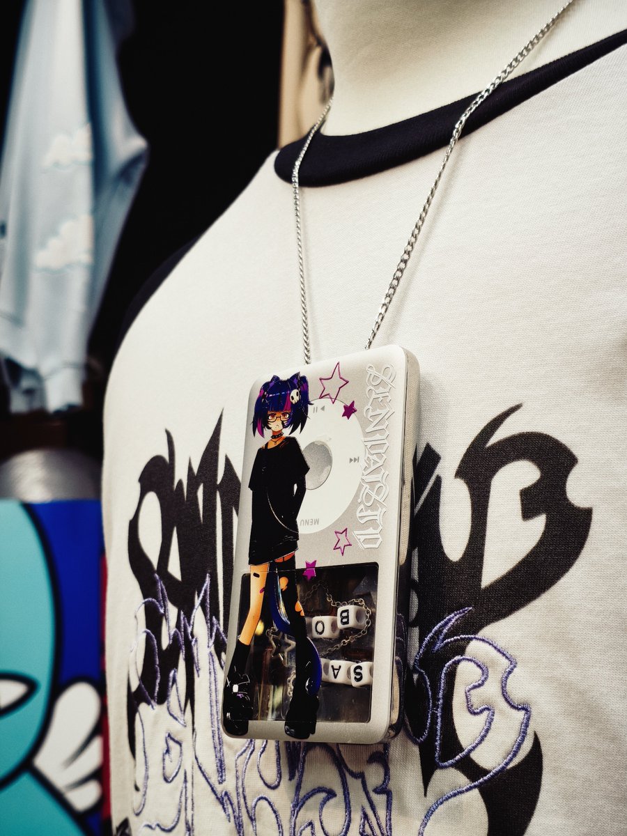 CuLpop_Center's tweet photo. 《新商品》

・オリジナルネックレス 

各種 ￥8,990（税込）

個性派ネックレスが入荷しております✨

本物の基盤を使ったトップや、カスタムデザインされたGBやiPodなど 着けるだけで周りと差を付けられちゃう激カワアイテムですっ

是非店頭でご覧ください🙇‍♀️

 #秋葉原
 #原宿
 #akiba
 #Harajuku https://t.co/YPS0hKJZG8