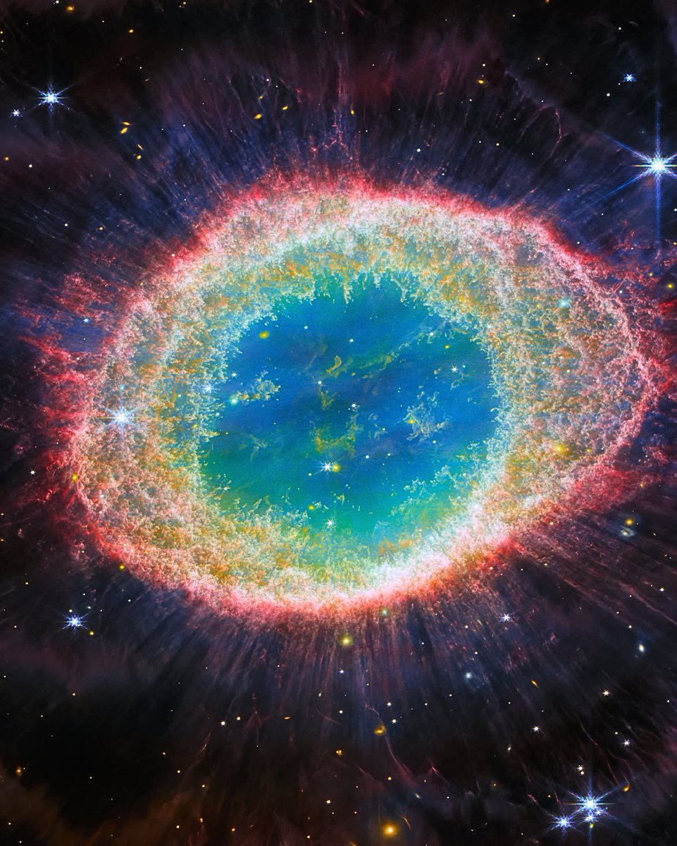 Complex's tweet photo. These might be some of NASA’s clearest Nebula photos ever 

[📸: via/ NASA] https://t.co/GrOnKzPxiD