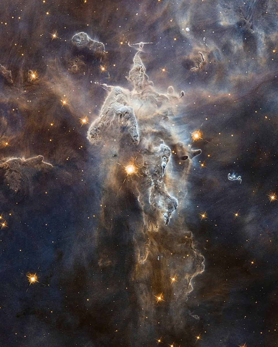 Complex's tweet photo. These might be some of NASA’s clearest Nebula photos ever 

[📸: via/ NASA] https://t.co/GrOnKzPxiD