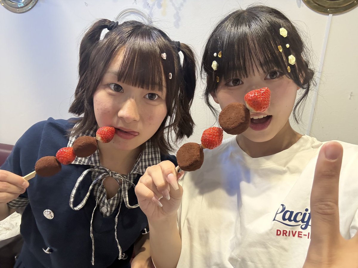 Snowbloom_miru's tweet photo. 今日はほのかちゃんとモユクでレジのお手伝いしてます！
良かったら覗きに来てください🤭︎ https://t.co/BzFwsFzNWH