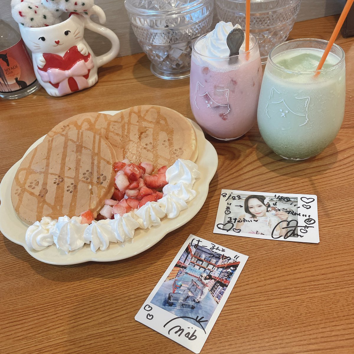 BOR_pomu's tweet photo. りあちゃん 、 喫茶めでるだよ🐈☕𓈒𓏸︎︎︎︎ https://t.co/DdHOVOcCh3