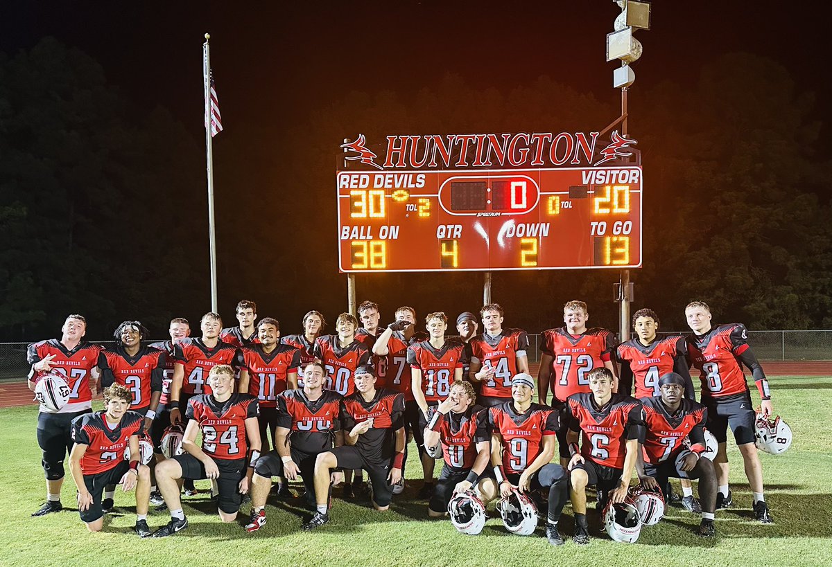 CoachFordnTX's tweet photo. Great Night of Football 🏈, boys fought hard and got the Homecoming Win.  @ConnorMacFord had a solid game on the O-Line then back in the weight room this morning to prep for the Halloween 🎃 Meet during the Bye Week. https://t.co/WLdRJbGqet