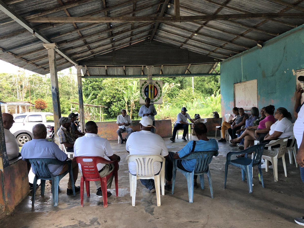 Arismendi_AD's tweet photo. ¡Gran cierre de la semana aniversario de Acción Democrática en la zona rural!
Con la mayoría de nuestros líderes de la zona, juramentamos los CAPS y celebramos el cumpleaños de nuestro partido. 
¡No quedará un solo sector, barrio y calle que Acción Democrática no organice! https://t.co/1Sn4Xvh2MX
