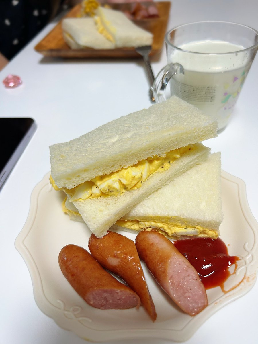 naisyo_cherry03's tweet photo. 朝はパンぱんぱぱん
君とぱんぱぱん https://t.co/bPrk9ELeAR