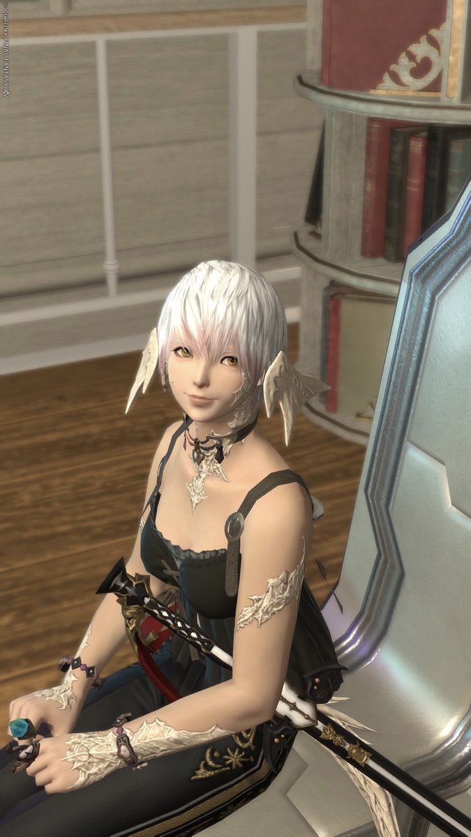 Kuu__ff14's tweet photo. 昨日の出来事③

FCの先輩のリテイナーさんが、この服を拾ってきたらしくて👗✨

先輩「これいらないからあげる～」
ってことで、いただいちゃいました🥹✨

めちゃくちゃ可愛い！！😍
最近FCのみんなから色々いただいてばかり😂
大事に使わせてもらいます🙏✨
3枚目はおまけ✨

#FF14 #ミラプリ https://t.co/oy5dHRBa3X