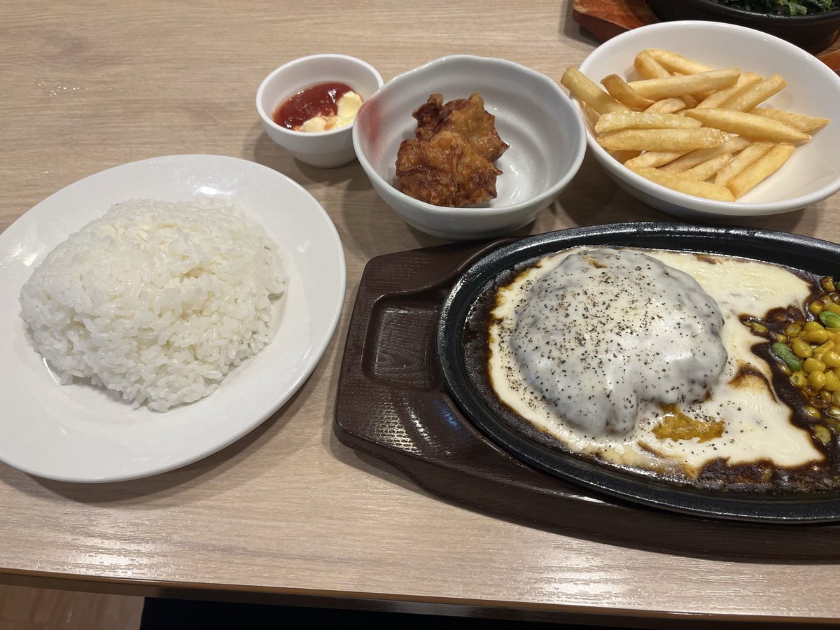 nyam_pom's tweet photo. 朝昼ごはん(⸝⸝´𐋣`⸝⸝) https://t.co/TsipeaSMpT