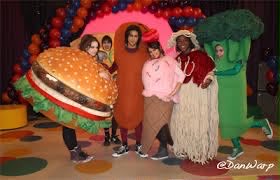luvjjkt's tweet photo. quero ir de diddly bops pro Halloween 😭😭😭☝🏼 https://t.co/x9Nx1Og6SC