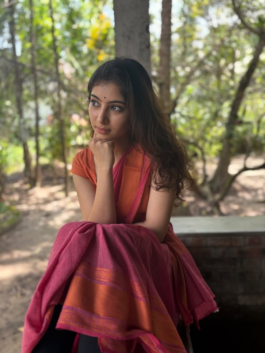 JustSakinaa's tweet photo. oh Sara Arjun, you are so ridiculously gorgeous https://t.co/mgCbaZuF3X