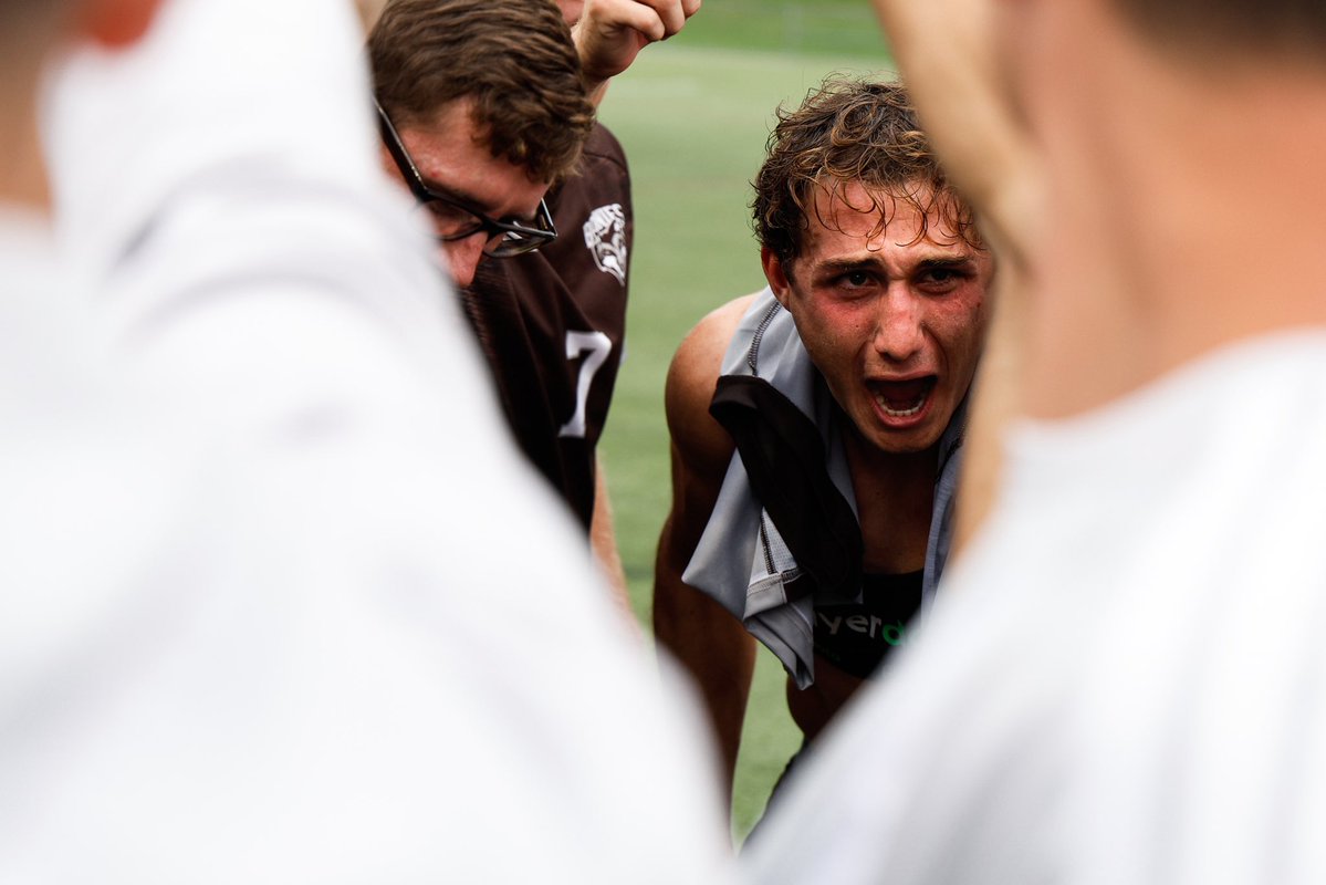 GoBonnies's tweet photo. Winning weekend for @BonniesMSoccer 😃

🟤🐺⚪️

#Unfurl https://t.co/dJ9KmNSHcq