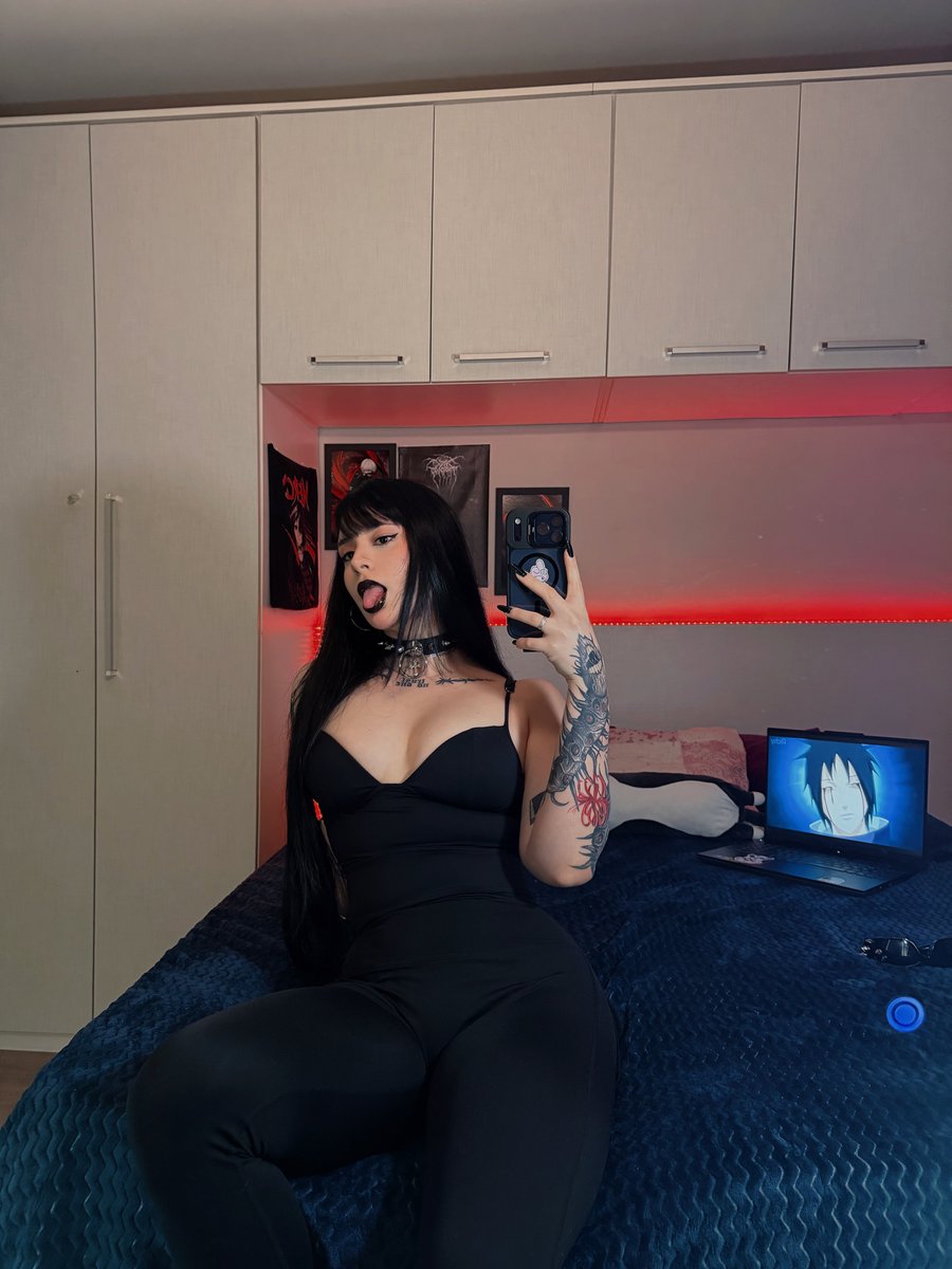 derius66's tweet photo. Queria ter a lingua grande para poder usar para o mau rs

Olhe a bio 🖤⬆️ 

#gotica #gamer #otaku #anime https://t.co/sRtm7RpXaw