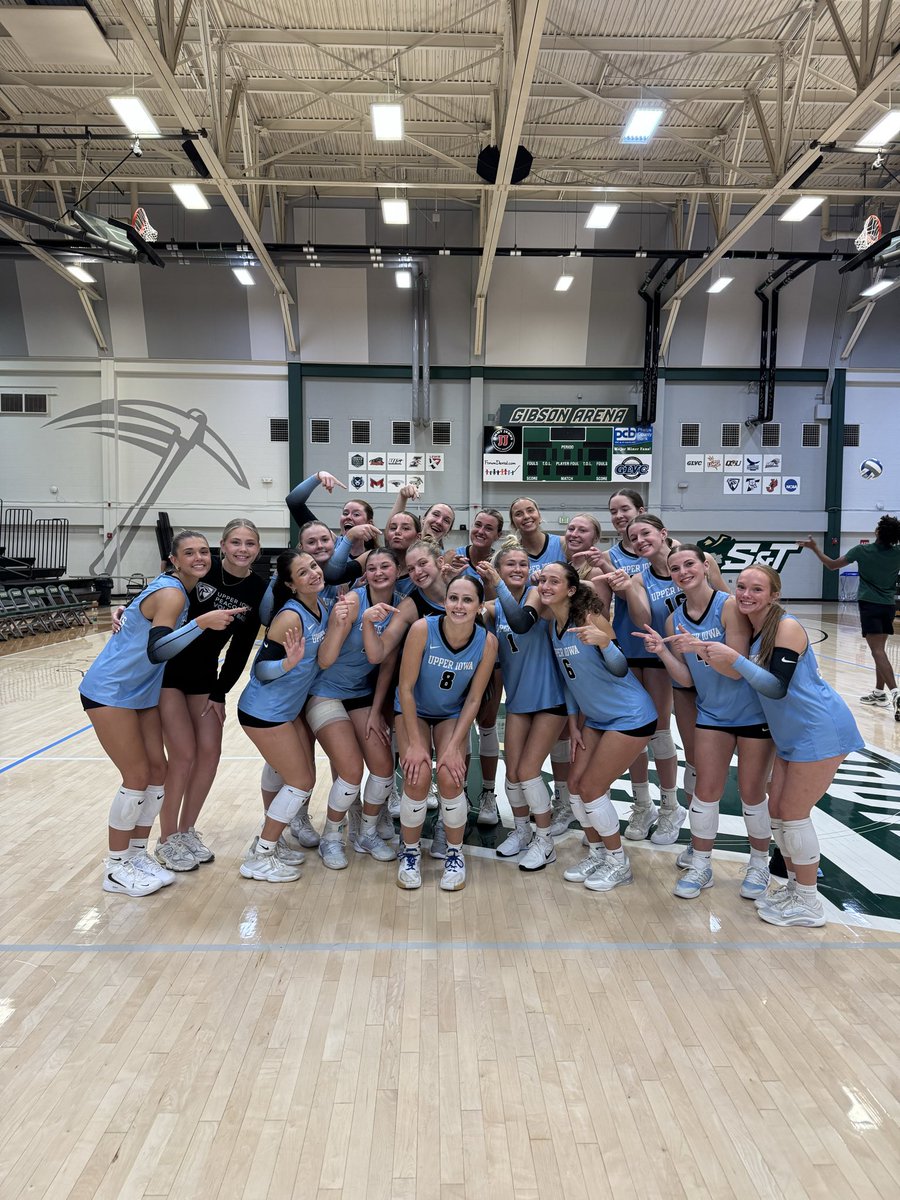 UIU_Volleyball's tweet photo. Congratulations to our setter, Grace Fruzen, on surpassing 1,000 career assists! We are so proud of you🤍🦚🏐 https://t.co/RjpWS7n3sr