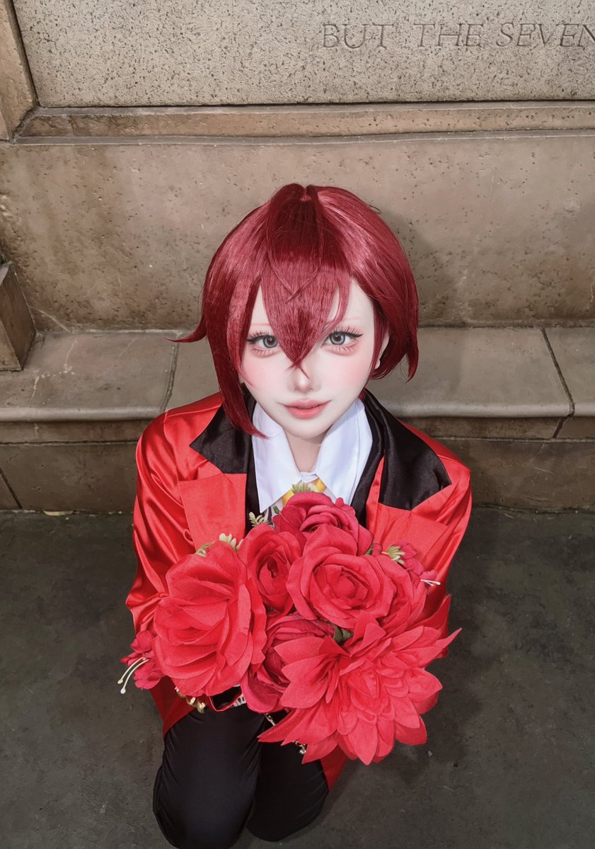 yuaaa_22's tweet photo. お花をどうぞ。姫君🌹

#Dハロ仮装2026
#Dハロツイステ https://t.co/ozJuzsT88j