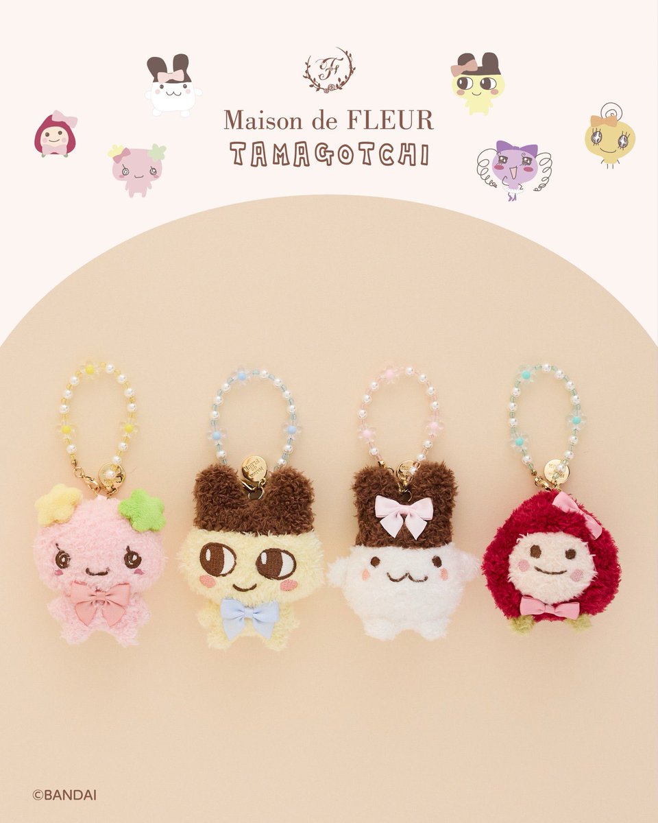 MaisondeFLEUR1's tweet photo. ＼9/22(tue)発売🎀 Maison de FLEUR × たまごっち／

30周年を迎える「たまごっち」と、Maison de FLEURが初コラボレーション✨

たまごっちたちが、ブランドアイコンのリボンやお花でおめかしした特別なデザインに。バッグや小物など、コラボならではのアイテムをラインアップしました。

全国SHOP：9/22(tue)～
ストライプクラブ・ZOZOTOWN：9/22(tue)12:00～

※販売初日は各店オープン15分前よりシャッフル整理券を配布
※販売開始から1週間は、各アイテムおひとり様1点まで

全ラインアップはこちら▽
https://t.co/2pRSBH6JOX