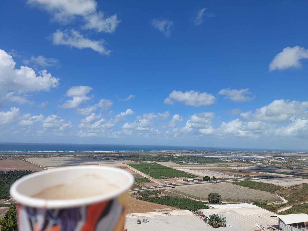 VACAY69886's tweet photo. יש נוף יותר מזה בשביל בית מלון?
לא האמנתי שזה למכירה. https://t.co/OGkoc3CJ9O