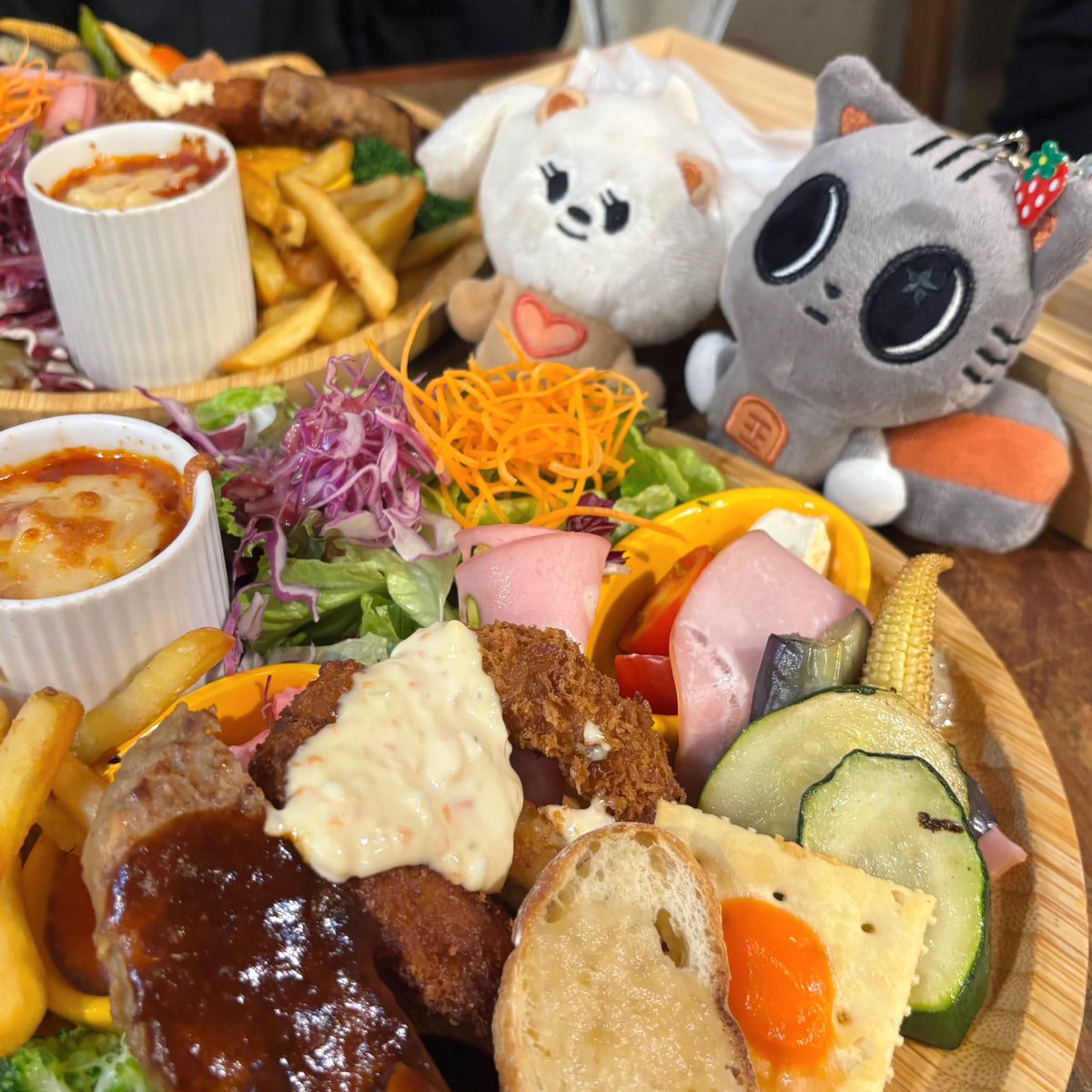 _shiratan_'s tweet photo. 梅田は行くたび確実に迷子になるけど
ほんとに美味しい1日だったなぁ✨️ https://t.co/AF7ZJZQ6ty