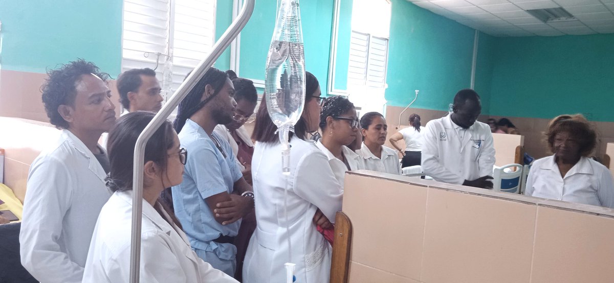 iliovanys83's tweet photo. Discusión de casos y pase de visita del servicio de Neurocirugía del hospital Calixto García. https://t.co/rxiGqx0B3U