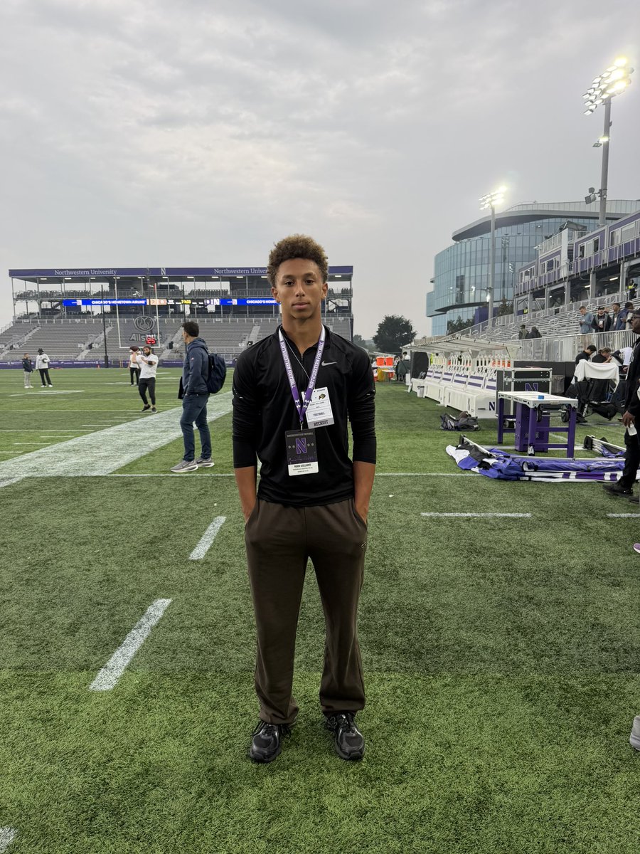 Mark__williams_'s tweet photo. Thank you @NUFBFamily for the Gameday invite! Had a great conversation with Northwesterns WR coach @ArmonBinns , and big thanks to @CoachJ_NUFB and @PetersNUFB for the hospitality. Had a great time! 💜🐾

@OfficialNCHSFB @AllenTrieu @EDGYTIM @PrepRedzoneIL @scottybscout @nielstopczynski @on3 @Rivals