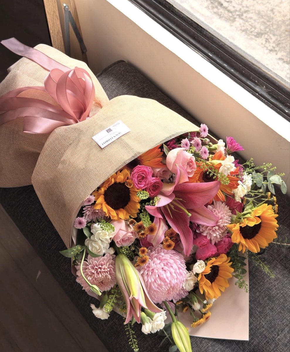sunflowerchives's tweet photo. beautiful https://t.co/masjMOdjTD