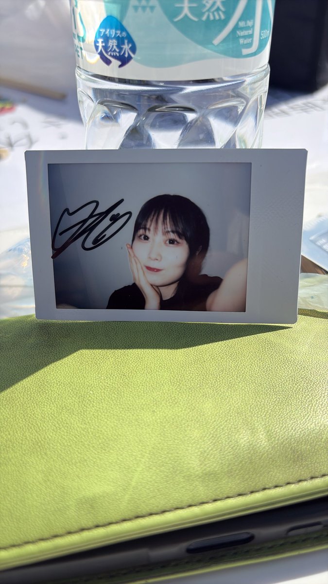 iroihs0725's tweet photo. 難しいかもしれませんが、ライスボールの集合チェキとの交換出来る方居られませんか？ https://t.co/EzxtTYQKJQ