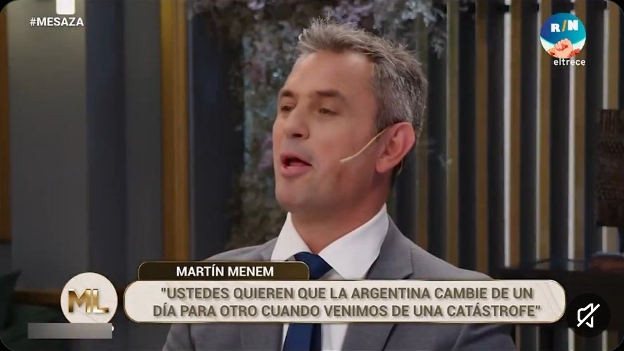 tomascarretto's tweet photo. Qué @MenemMartin vaya a un programa de televisión y que nadie le pregunte por sus múltiples y millonarios contratos como proveedor del Estado y la infinidad de parientes que coloca en puestos de dirección (y que reciben créditos hipotecarios millonarios para comprarse un departamento en Recoleta con el CV en blanco) y de como maneja la Cámara de Diputados como un patrón de estancia y se roba hasta los ceniceros, habla mucho de nosotros como sociedad.