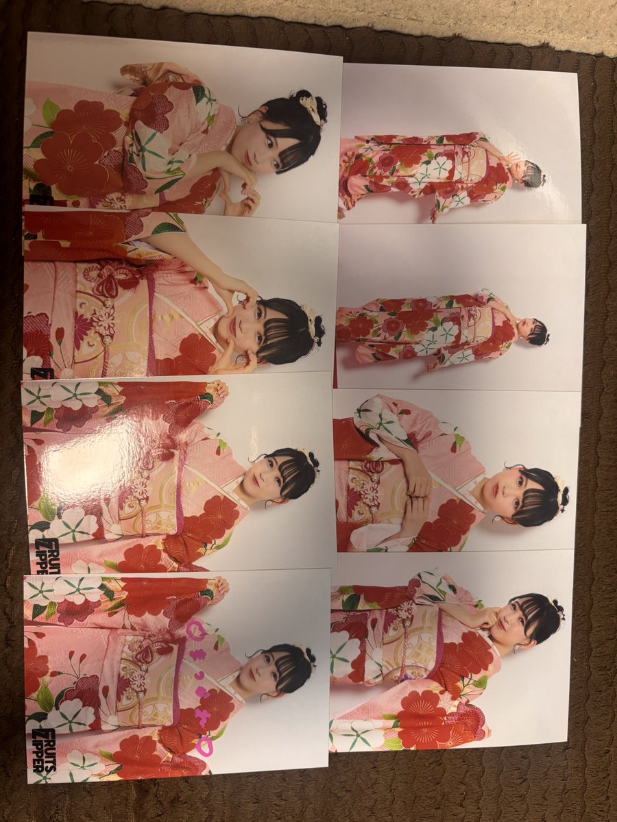 nao_chikawa's tweet photo. 松本かれん 生写真 引き取ってくださる方募集しています。(ツリーに続きます)

〇画像ごとの纏めてのみ
〇希望額ご提示ください(リプorDM)

①ケープ衣装3枚
②着物8枚(コンプ＋サイン入1枚)
③BLT8枚(コンプ＋サイン入2枚)
④バレンタイン衣装6枚 https://t.co/eeSt7wqf8C