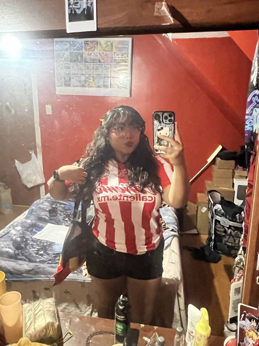 kittensnmeowy's tweet photo. I love my family. & CHIVASSSS ❤️ #chivas #chicago #vamoschivas #vamosguti #briangutii #chivista #chivistadecorazon #litten #pokemonlover #pokemon
Thanks for my jersey @jasonsotelo567 https://t.co/UG8eCBHuj8