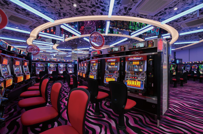 gamble_taiki's tweet photo. もしも、、、

入場料"1万円"取られるけど、ホールの半分は設定⑥

こんなホールがあったら通う？😎 https://t.co/BFYOlshDr3