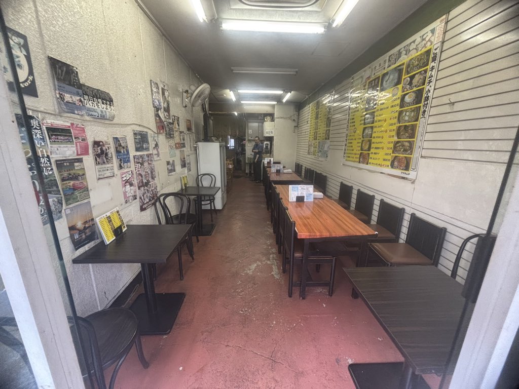 Mamakimuti's tweet photo. 2002年に兄が創業して2008年から私が引き継ぎましたが、今日で閉店です。たくさん学生さん、きてくれてアリガトネ！お世話になりました！会いにきてね！

兪（ユ）

※代筆
ユさんにコメントを見せるので、ママキムチへの皆さんの想いを投稿してほしいです https://t.co/RojIVabWUo