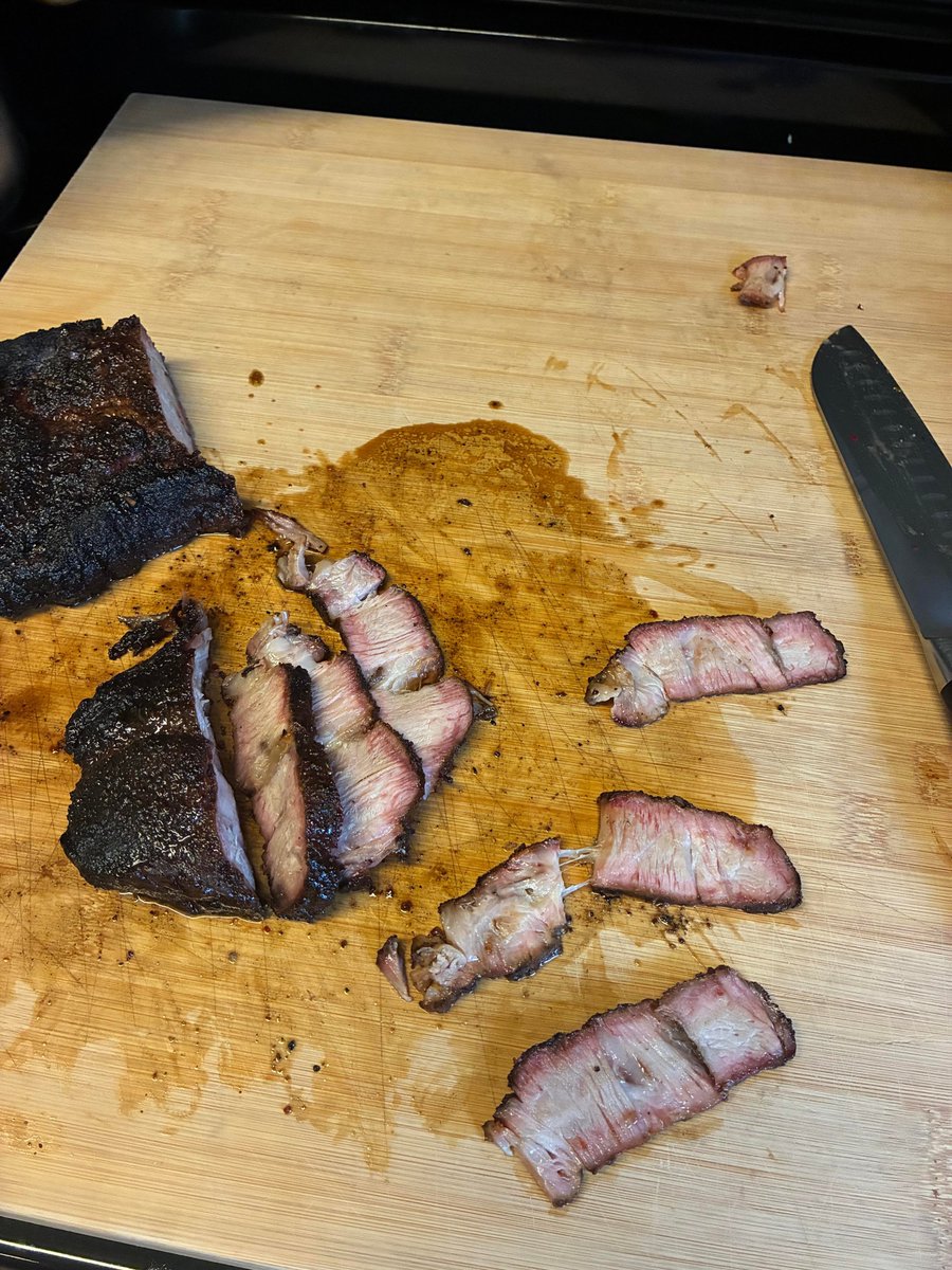 negscottt's tweet photo. Loaded her up today! Three briskets and some pork steaks, all turned out well https://t.co/7JH36gRxXB