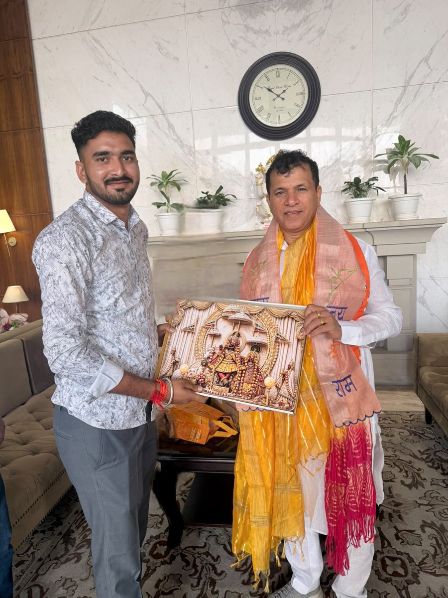 RitikKadera's tweet photo. भाजपा, राजस्थान किसान मोर्चा के प्रदेशाध्यक्ष और पूर्व केन्द्रीय कृषि राज्यमंत्री श्री कैलाश चौधरी जी को जन्मदिवस की हार्दिक बधाई एवं शुभकामनाएँ।

प्रभु श्रीराम जी से आपके उत्तम स्वास्थ्य, दीर्घायु और यशस्वी जीवन की मंगलकामना करता हूँ।

@KailashBaytu https://t.co/UZnot0XAXI