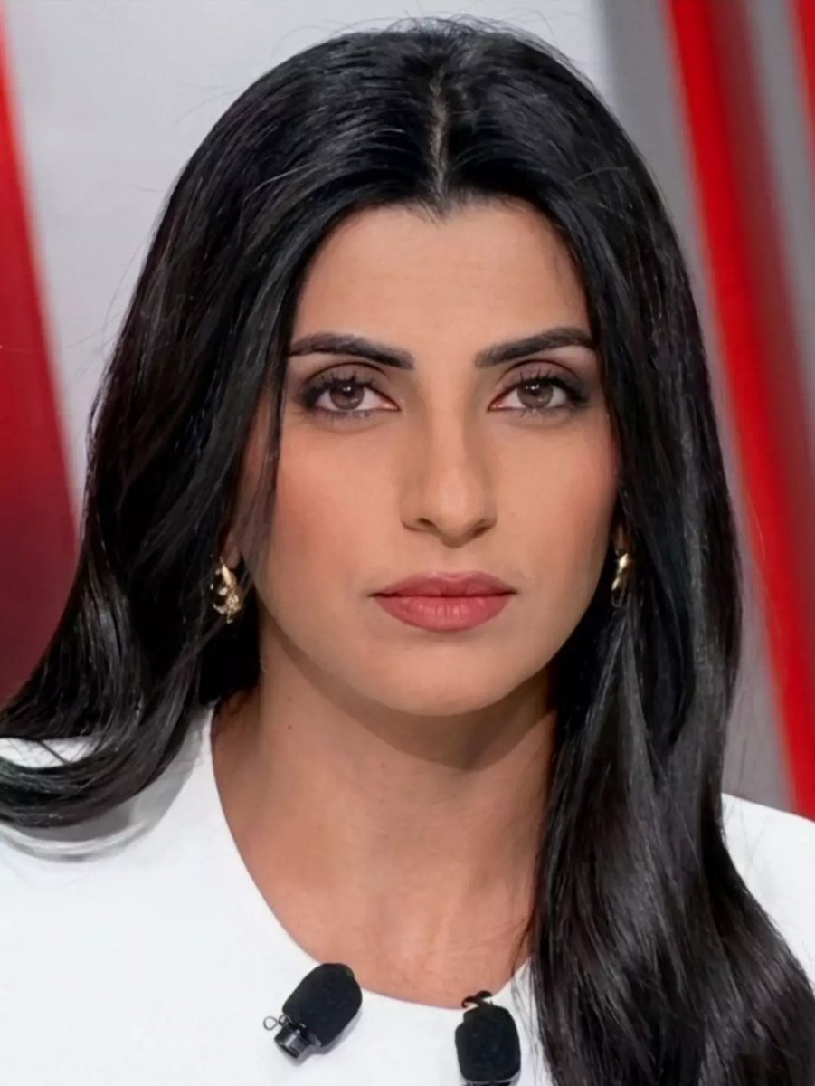 zezoaliraqi150's tweet photo. لارا نبهان مذيعة قناة الحدث ❤️❤️ https://t.co/Sw6vpAZq0Q
