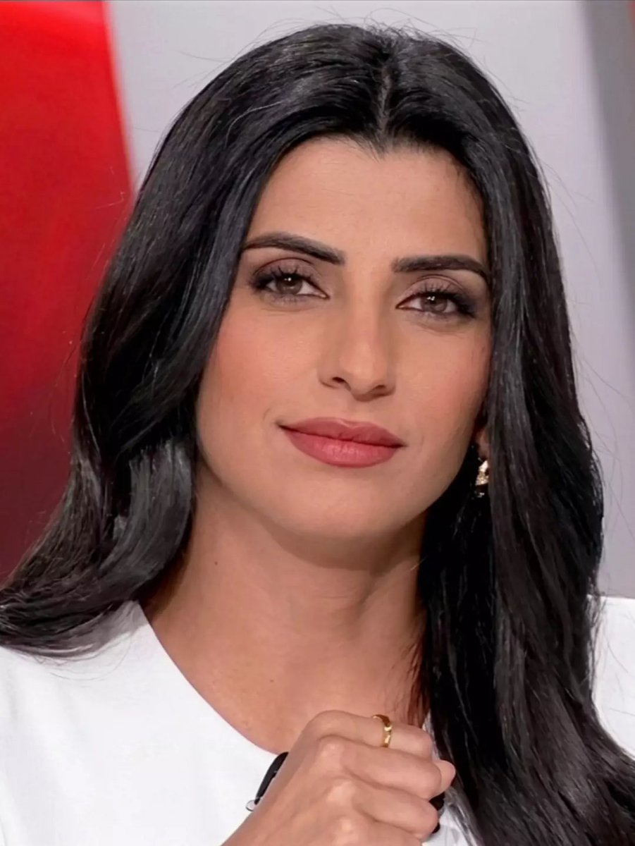 zezoaliraqi150's tweet photo. لارا نبهان مذيعة قناة الحدث ❤️ ❤️ https://t.co/7QzYav9ubb