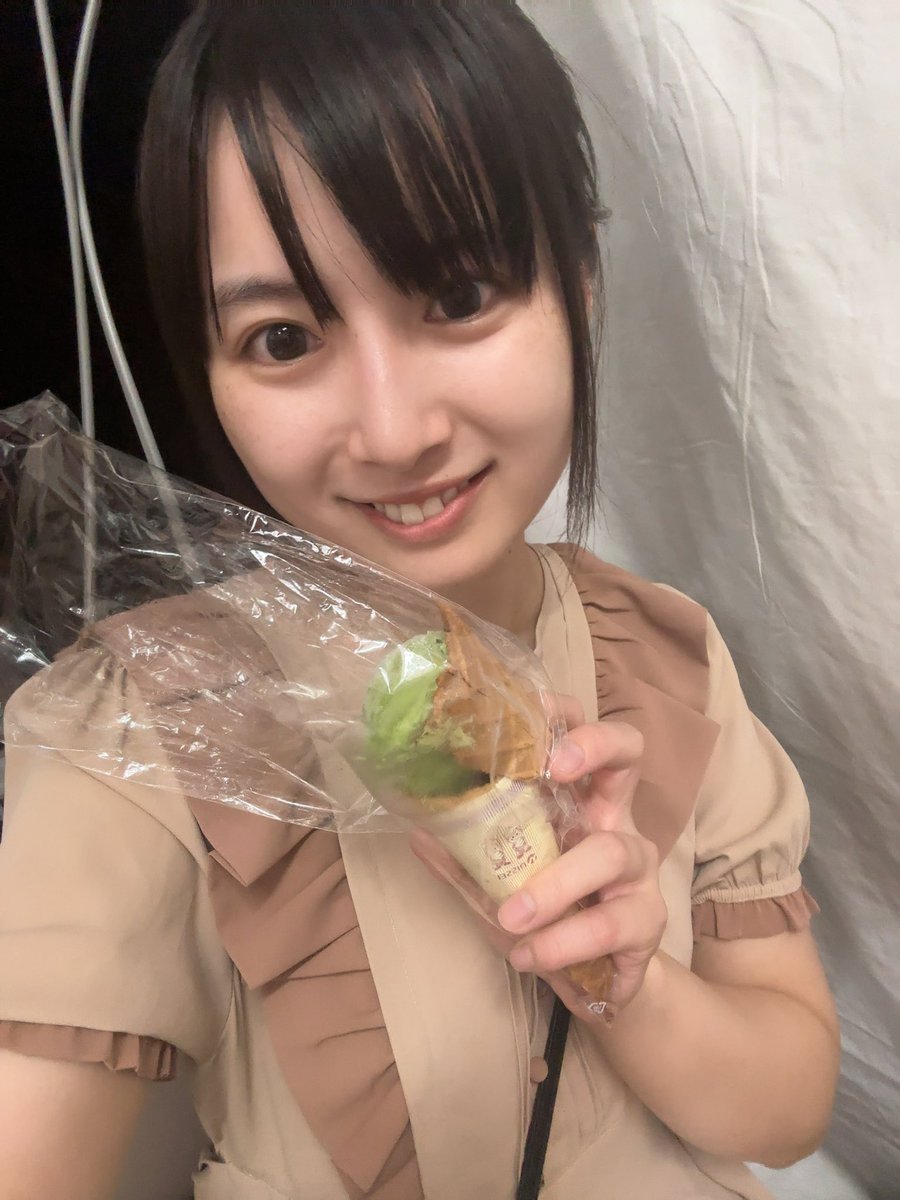Happy_Paprika's tweet photo. こんにちは！しょこらだよぉ💕
昨日は小牧信長夢夜会に遊びに行ってきましたよ😊
大好きなヤオカネさんの抹茶アイスとか八雲のじゃがバターとかいろいろ食べました😋
ライトアップとかもされていて夜のお祭りは昼とはまた違う楽しみ方でした🎶

今日も一日ファイティン💪

 #ハッピーパプリカ https://t.co/oDsjEsjfjI