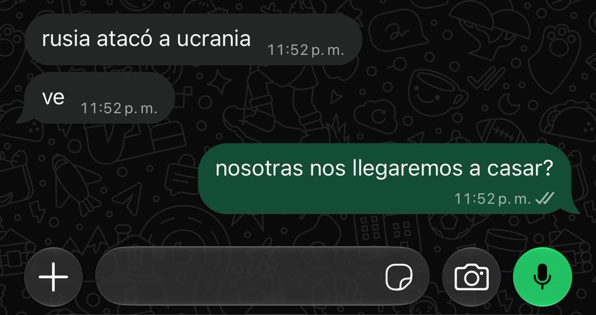 zaaareth_'s tweet photo. las buenas noches https://t.co/Q8NFI7wYio