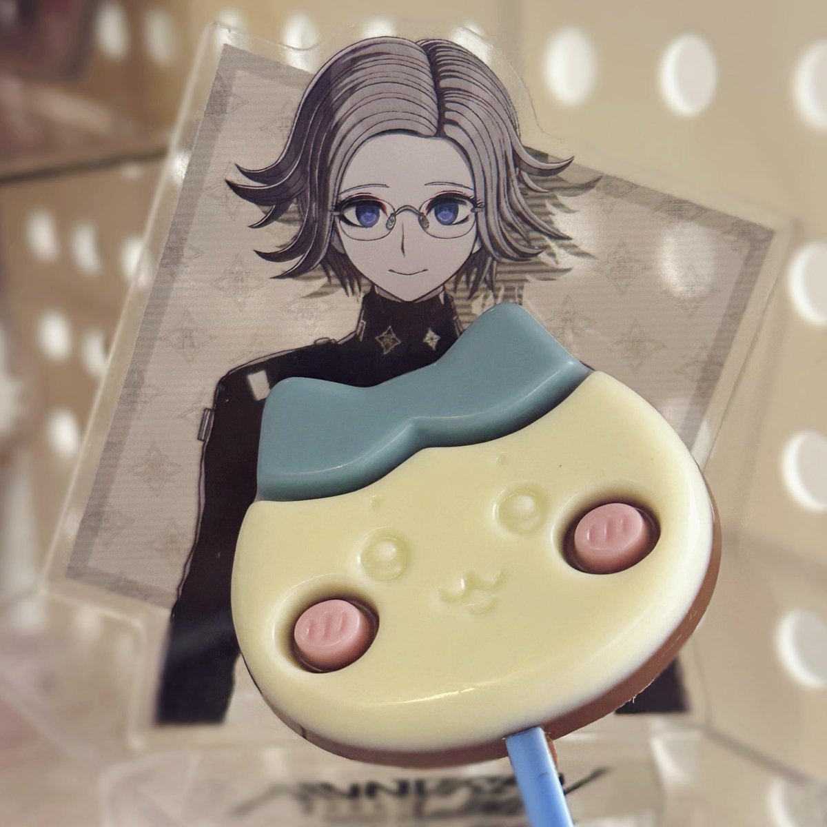 hundredcola's tweet photo. Please eat your morning Hachiware chocolate… https://t.co/mBxxUqaBgk