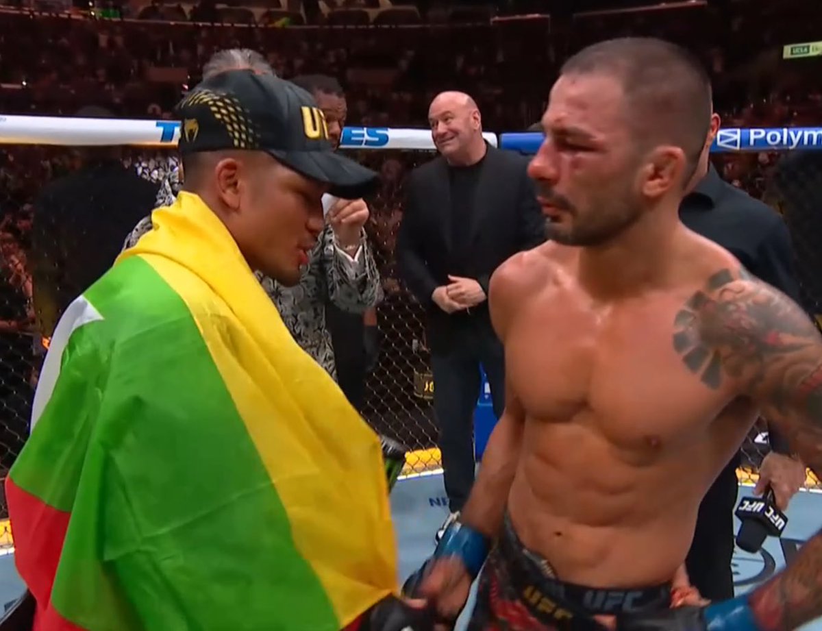 samaroooont's tweet photo. GOD BLESS THE FLYWEIGHT DIVISION https://t.co/O3aQKOcy3j