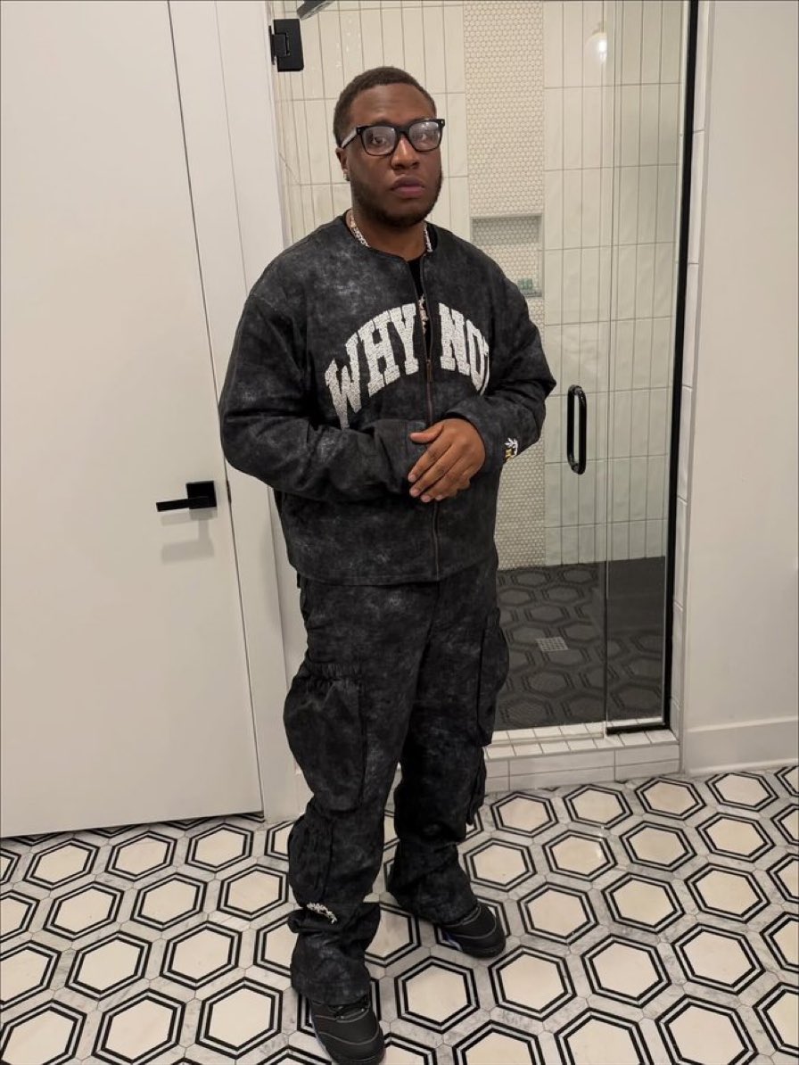 DailyRapFacts's tweet photo. Happy Birthday to Tay Keith 🎂🌹

He would’ve turned 30 years old today 🕊️ https://t.co/W91ev6wljh