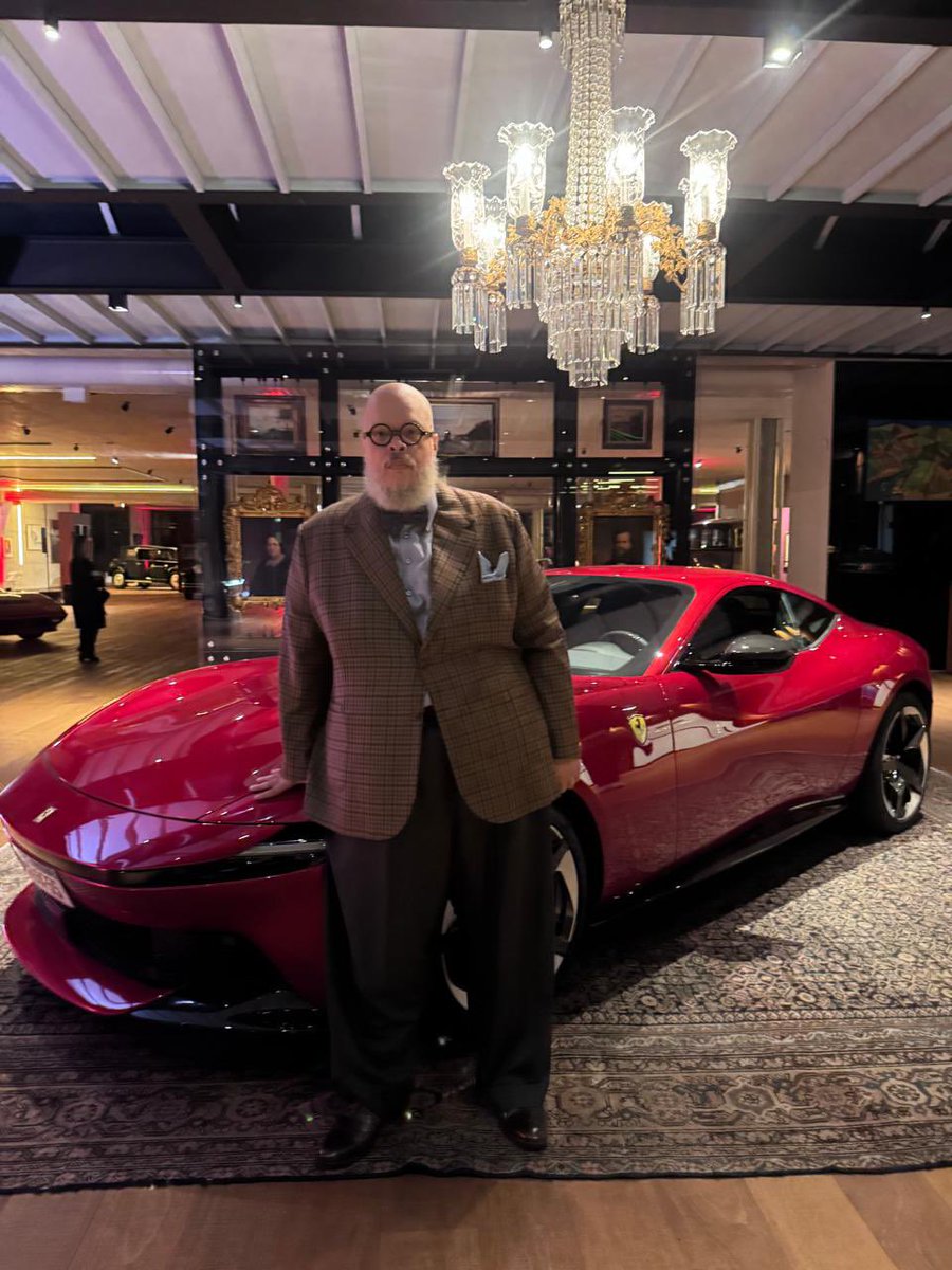 EdMotta's tweet photo. Show fechado para Ferrari, em Campos do Jordão! Foi ótimo! https://t.co/RDd0Cud1QB