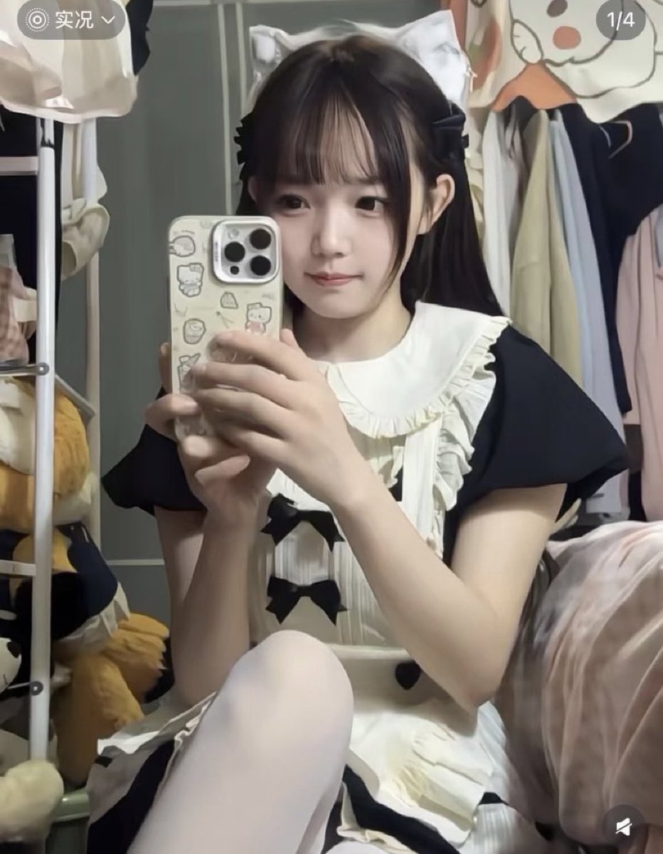 JohnWai15367519's tweet photo. 有人要锐评我的福吗

1：看福    2：看🐻

Luo照  实况！！,看了别说黑就行！！ https://t.co/sLUUtbTVRW