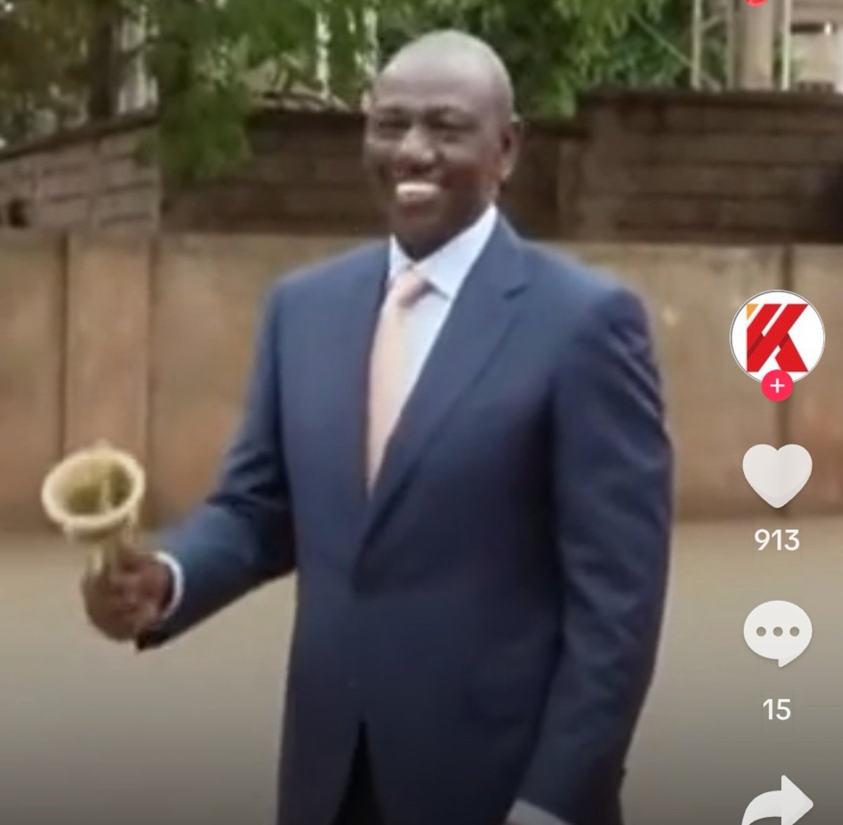 Kamau266's tweet photo. Coparenting dads leo ni ile siku amkeni sasa muende muchukue watoto muwapeleke mall bouncing castle alafu mpitie baze ya broiler na soda  madiaba the mother wants to have a quality time with his boyfriend. https://t.co/5aVVLuhrbC
