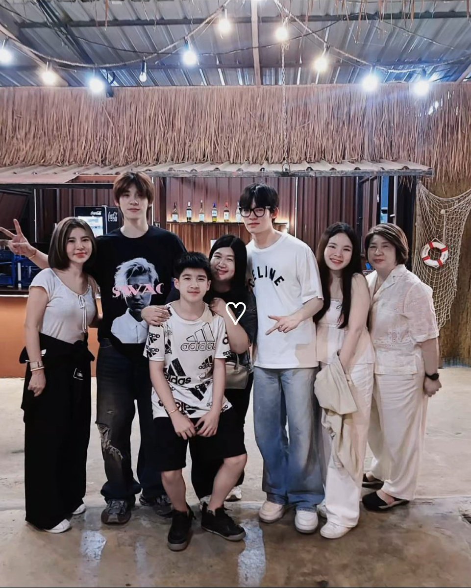 teeteebaipor's tweet photo. Fam time อะ 🥺 เชียงใหม่มีอะไรดีๆจริงๆแหละ 2 รวมเป็น 1 ละปะ 🤝 https://t.co/IGEaYd6Ja9