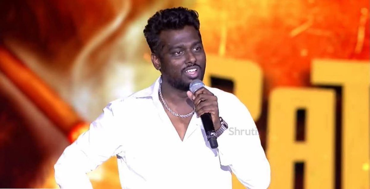Praveen42009202's tweet photo. கொடநாடு வாட்ச்மெனுக்கு அம்பானி வீட்டு வாட்ச்மென் பாராட்டுகள்...🤧

தட் ஒரு வாட்ச்மெனுக்கு செக்யூரிட்டி இன்னொரு வாட்ச்மேன் ...🤣🤣
@TVKVijayHQ 
@Atlee_dir https://t.co/dVT0hBXVCN