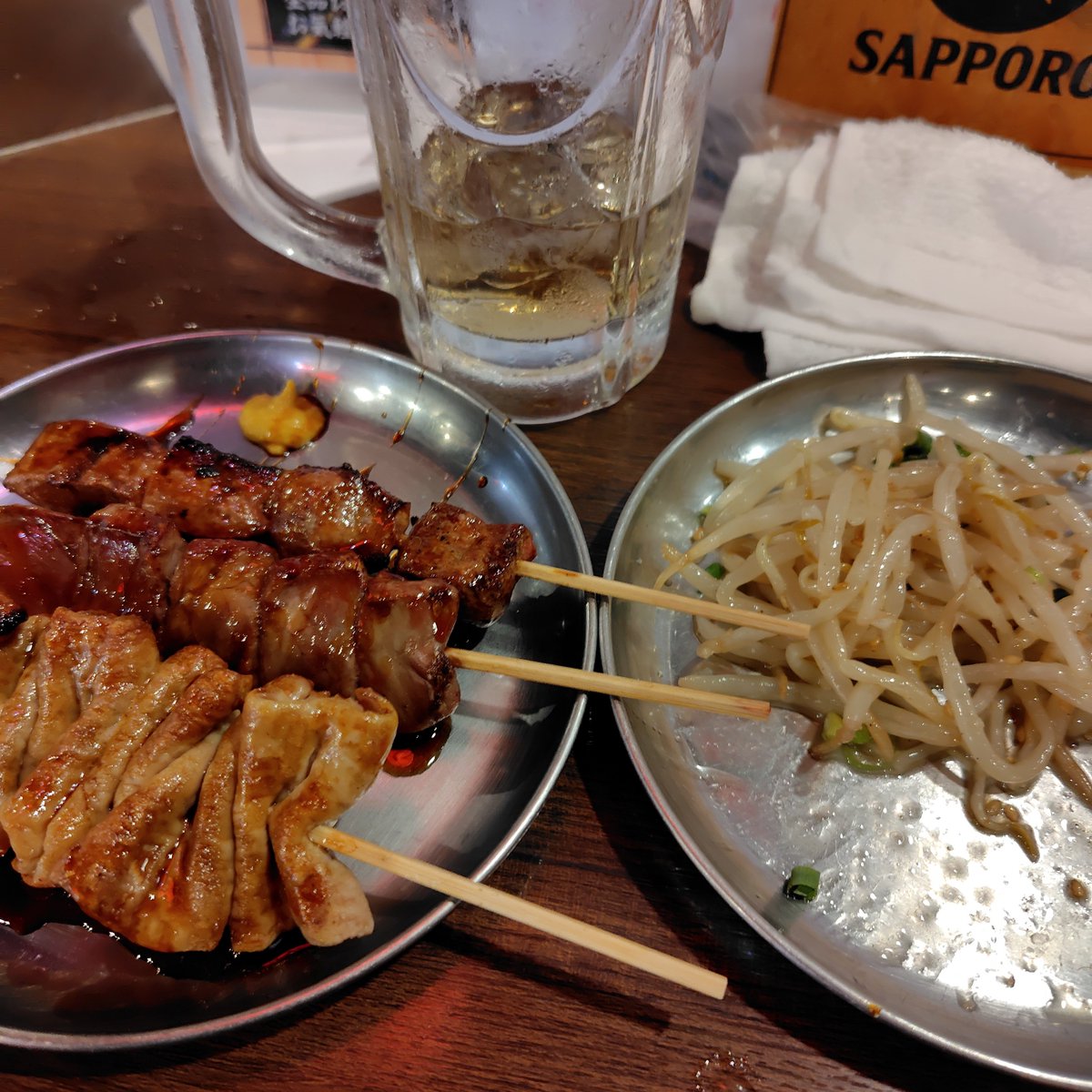 field_clan's tweet photo. 昼メシ食いに出て
ひとり酒 https://t.co/0kn3vPWHxV