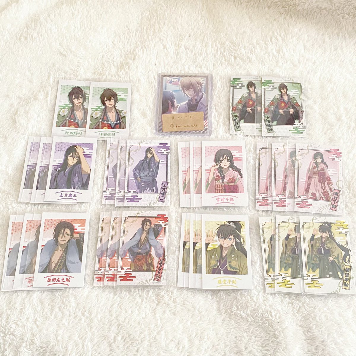 ka_mk_chi's tweet photo. 「 交換 」 薄桜鬼 Premiumshop

グリッター缶バッジ、チェキ風カード、店舗入店特典 ( 画像参照 )

求 : 風間 千景 

譲 : 雪村千鶴、土方歳三、沖田総司、斎藤一、藤堂平助、原田左之助

纏めての方優先させて頂きます(⁎ᴗ͈ˬᴗ͈⁎) https://t.co/Lkxt0zsCqd