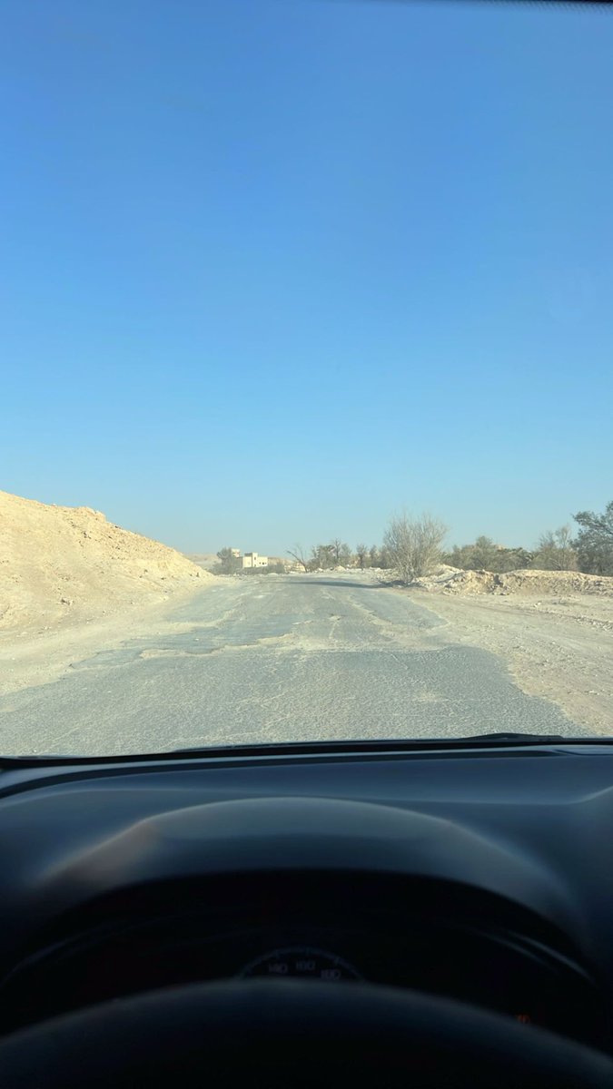 0ux1_'s tweet photo. السلام عليكم صباح الخير 

احيان نختار الطريق الصعب المكسر لن مافيه زحمه مع اننا نوصل متأخر بس ما نرتاح الا معه https://t.co/l0fx6CCUfK
