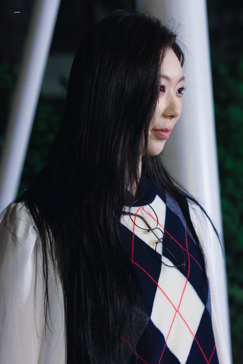 spotorlight's tweet photo. 260918 까라마조프의 자매들 퇴근길
이반 #전민지

예뽀니.. https://t.co/w2mH8Nj4du