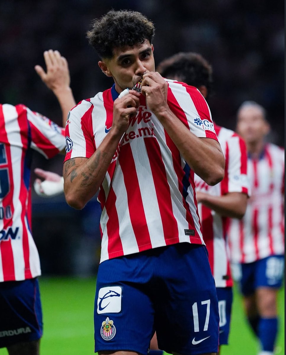 Piojismo1906's tweet photo. Se fue el delantero de los niños, para que jugara el de los hombres.

RICARDO ‘4K’ MARÍN. https://t.co/wdJ3LK35Hh