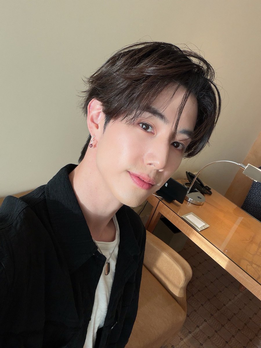 wwmarktuan's tweet photo. @marktuan @DNAmngmnt 260919 Marks IG post (3/4)

Sydney moments 🌊☀️🦘

🔗  https://t.co/bSZWhNrYng

#MarkTuan #段宜恩
@marktuan @DNAmngmnt https://t.co/yPeXjT5u55