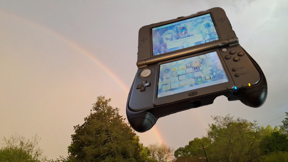 ElixarsNoXV's tweet photo. @SimonMordek @CanadianZar I got you big dawg.

I Decided to just chuck this shit outside right after a rain storm.

Random flex, i know. https://t.co/BW4iMeTLMW